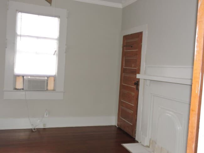 Building Photo - Garden District Cottage with lots of updates
