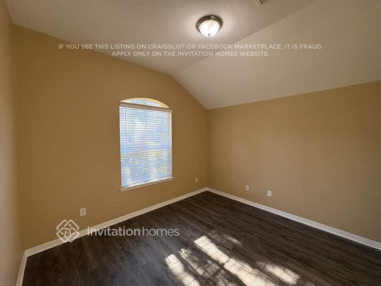 Building Photo - 18802 Cluster Oaks Dr