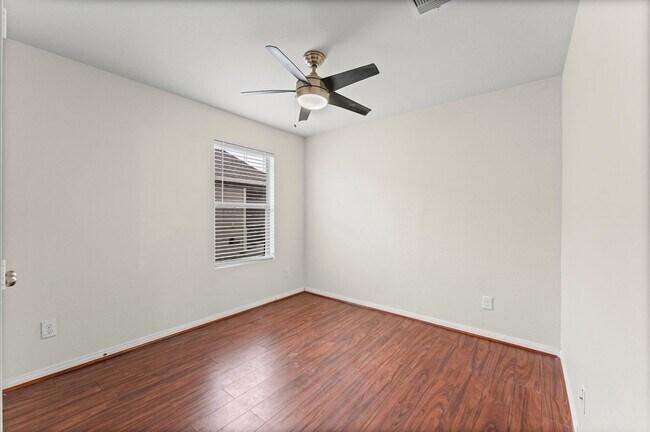 Building Photo - 1722 Ramsay Way