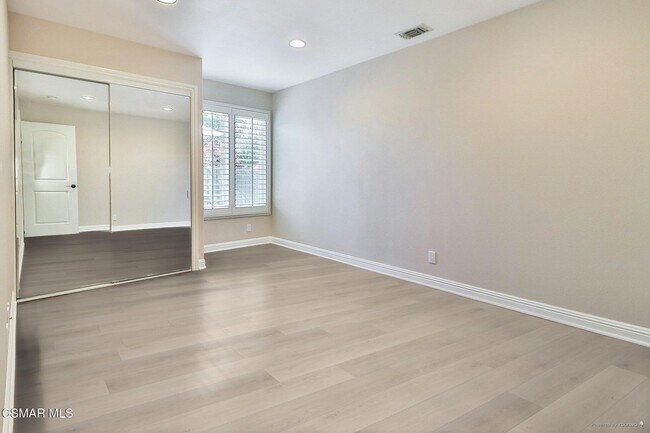 Building Photo - 1714 Sandal Wood Pl