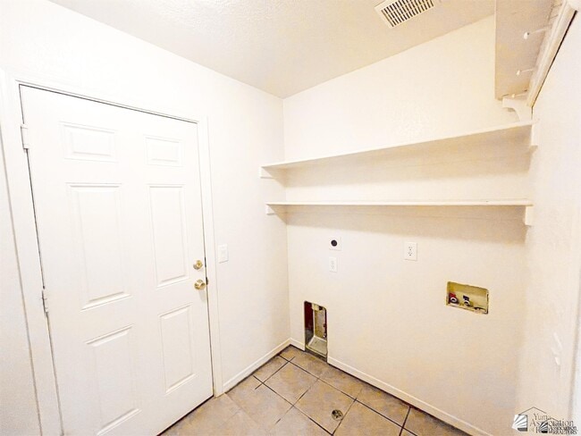 Building Photo - 10191 E 35th Pl