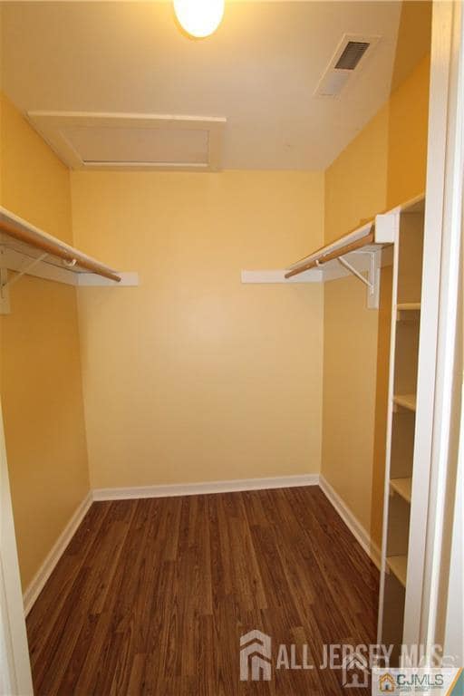 Building Photo - 1806 Ravens Crest Dr