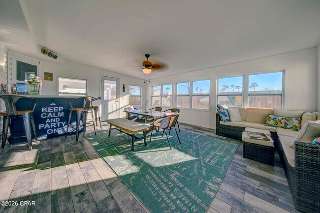 Building Photo - 1007 Cypress Ave