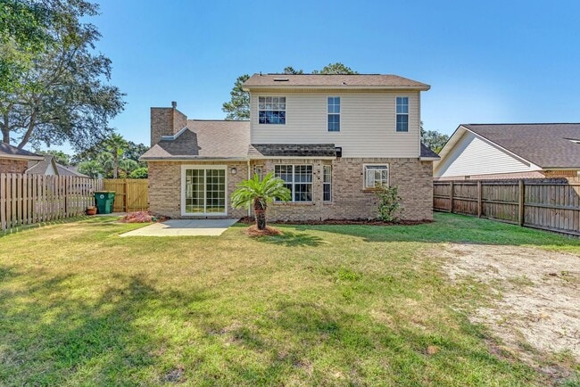 Building Photo - 3 Bedroom in Bluewater Bay!