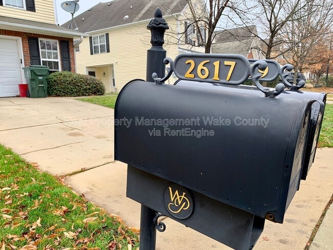 Building Photo - 2617 Vega Ct