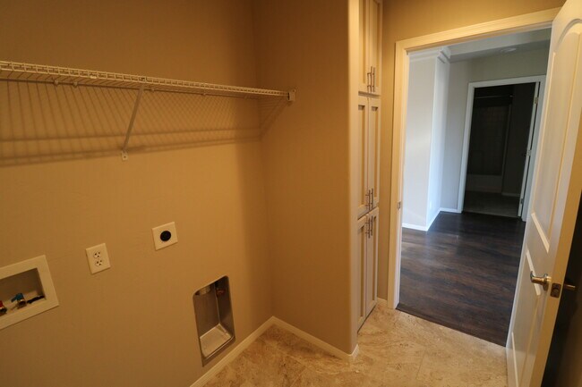 Building Photo - Cottonwood AZ Townhome for rent in convenient gated neighborhood