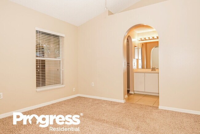 Building Photo - 331 Placid Lake Dr