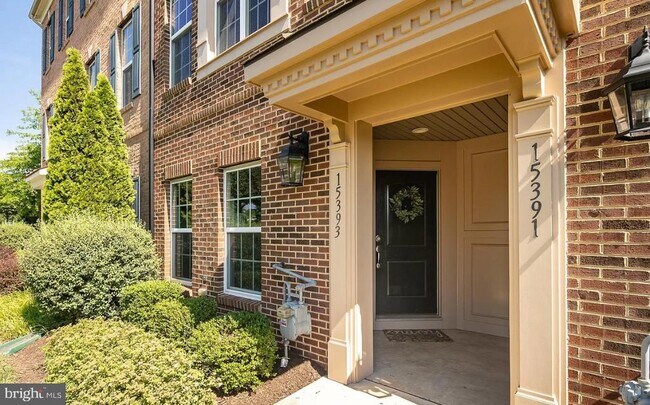 Building Photo - 15393 Rosemont Manor Dr