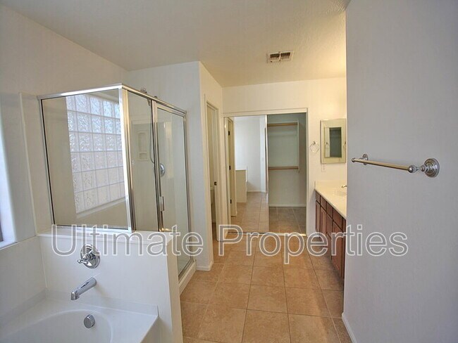 Building Photo - 25679 W Miami St