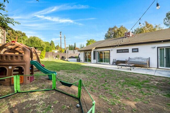 Building Photo - 28403 Waring Pl