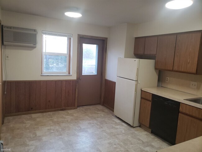 Building Photo - 2 br, 1 bath 4plex - 4746 Ravenswood Dr SW