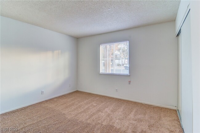 Building Photo - 6200 Camino De Rosa Dr