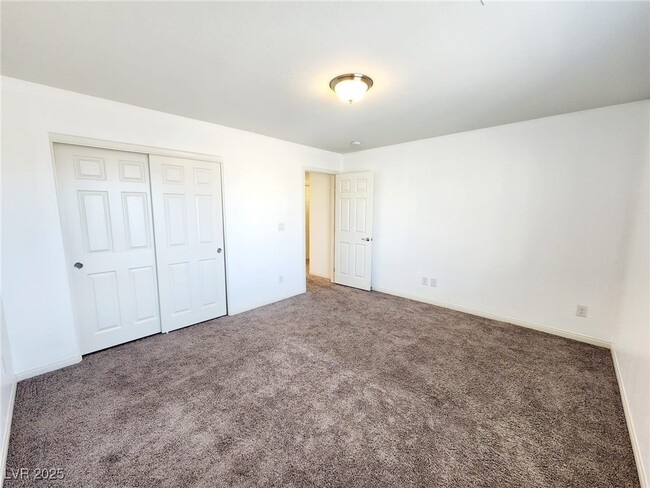 Building Photo - 5812 Beluga Bay St