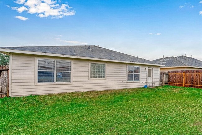 Building Photo - 5815 Plantation Crest Dr