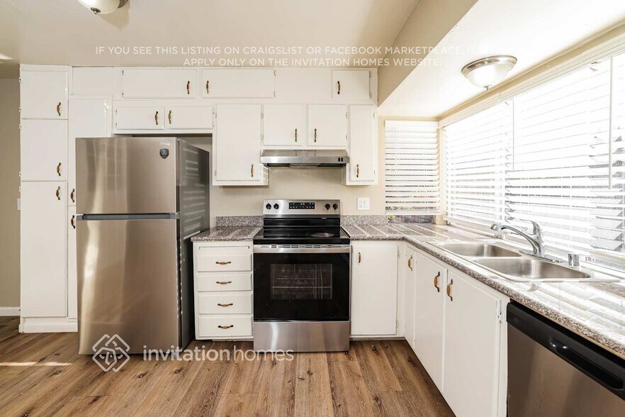 Building Photo - 2156 Cormorant Dr