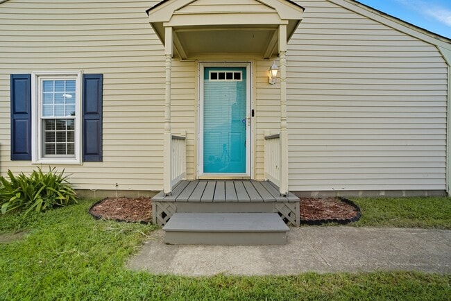 Building Photo - 5106 Radcliff Cir