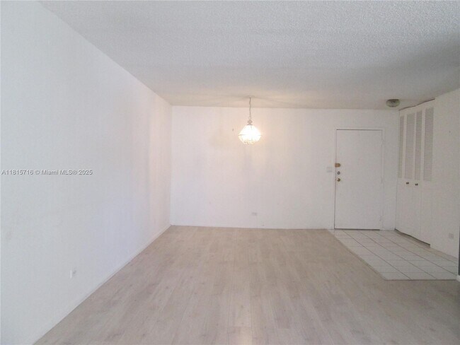 Building Photo - 250 174th St