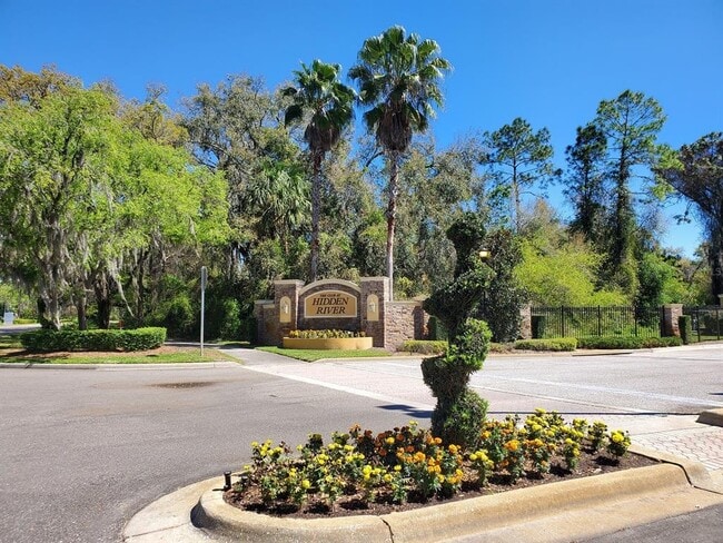 Building Photo - 8342 Pine River Rd