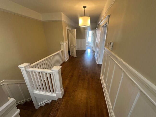 Building Photo - 817-821 Oak Street (7057r)