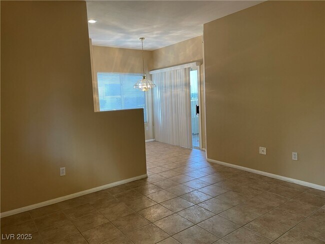 Building Photo - 1420 Red Crest Ln