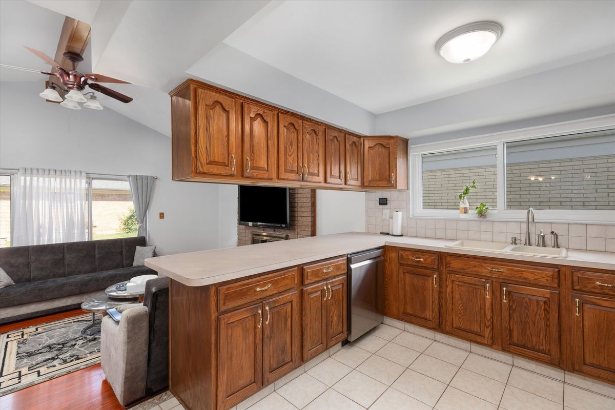Building Photo - 37400 Hacker Dr