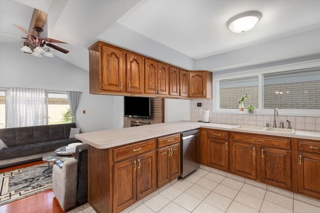 Building Photo - 37400 Hacker Dr