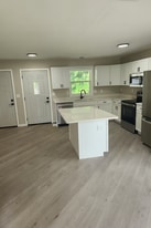 Building Photo - 2294 White Oak Trl