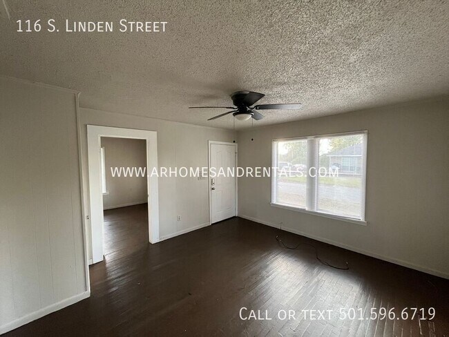 Building Photo - 116 S Linden St