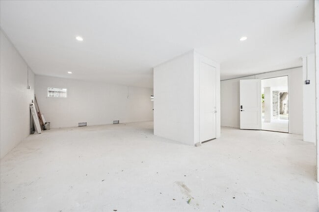 Building Photo - 3735 Tartan Ln