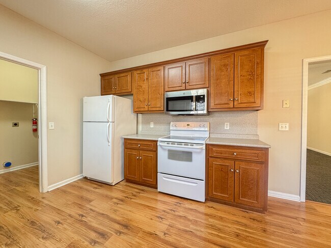 Building Photo - 1131 Trellis Ct