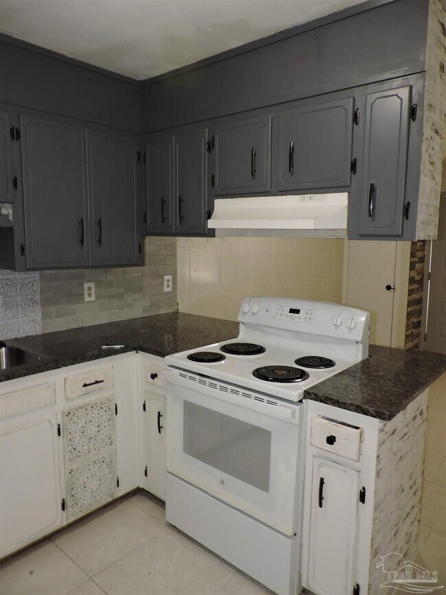 Building Photo - 1345 Jasma Ln