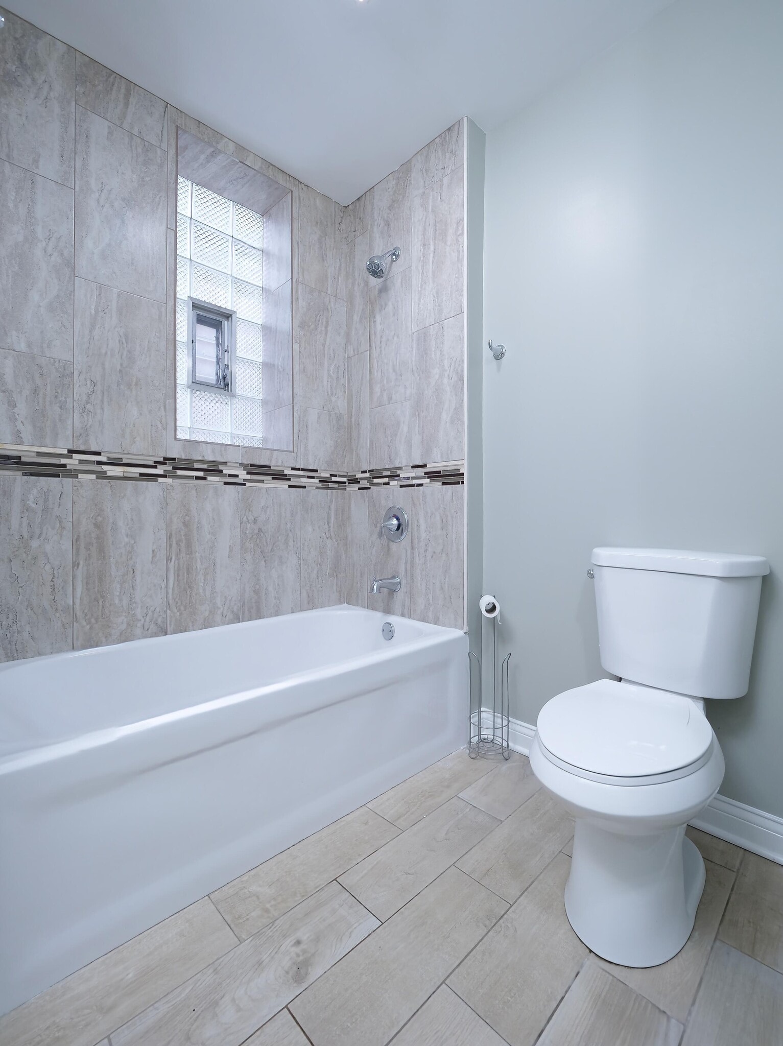 Building Photo - 3156 N Central Park Ave