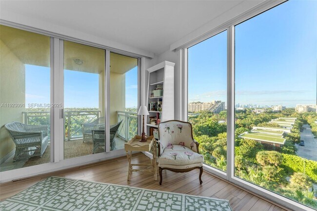 Building Photo - 430 Grand Bay Dr