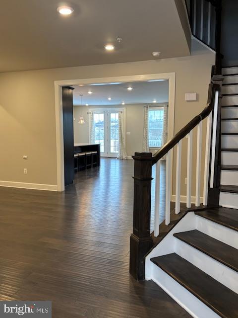 Building Photo - 503 Cliff Ln