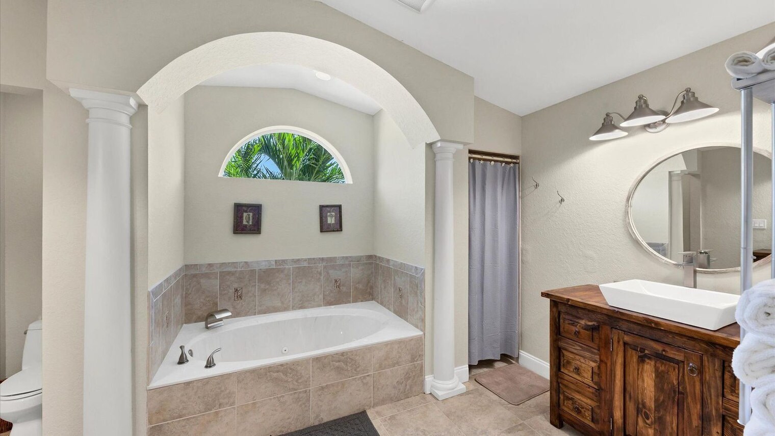 Building Photo - 945 Santa Brigida Ct