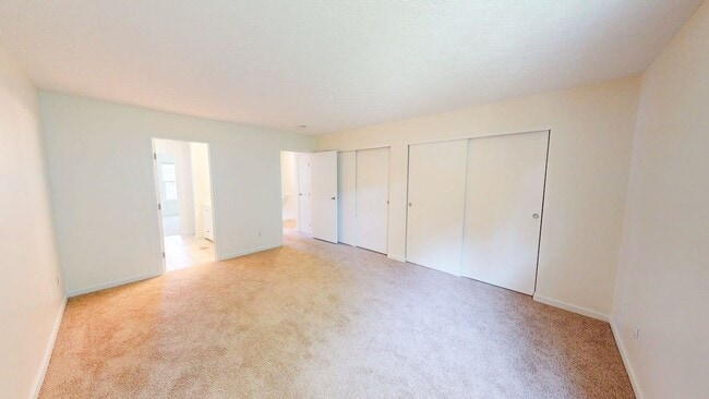 Building Photo - 4652 Shalers Dr