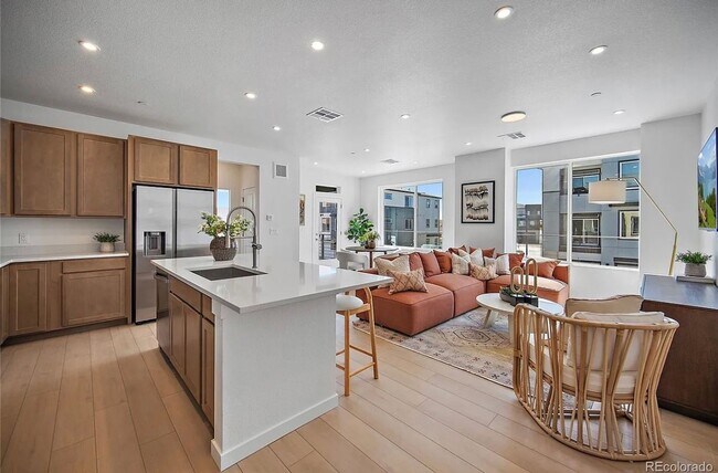 Building Photo - 11940 Soprano Cir