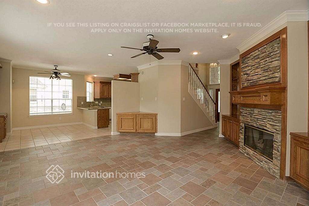 Building Photo - 12146 Auburn Hills Dr