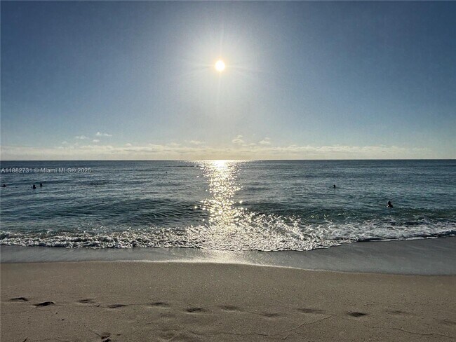 Building Photo - 16909 N Bay Rd