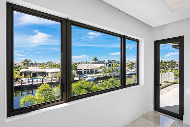 Building Photo - 2650 NE 48th Ct