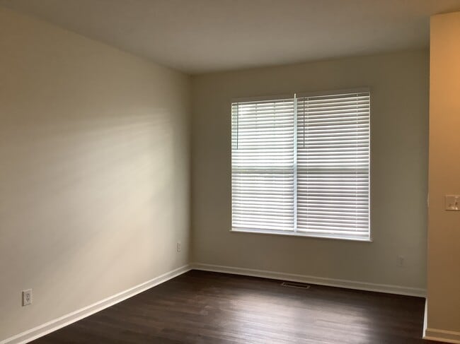 Building Photo - 167 Faulkner Dr