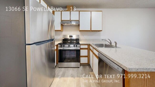 Building Photo - 13066 SE Powell Blvd