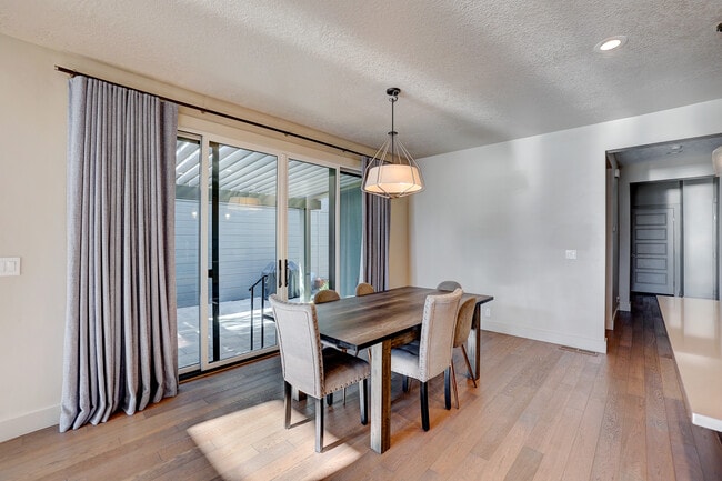 Building Photo - 3045 S Shadywood Way