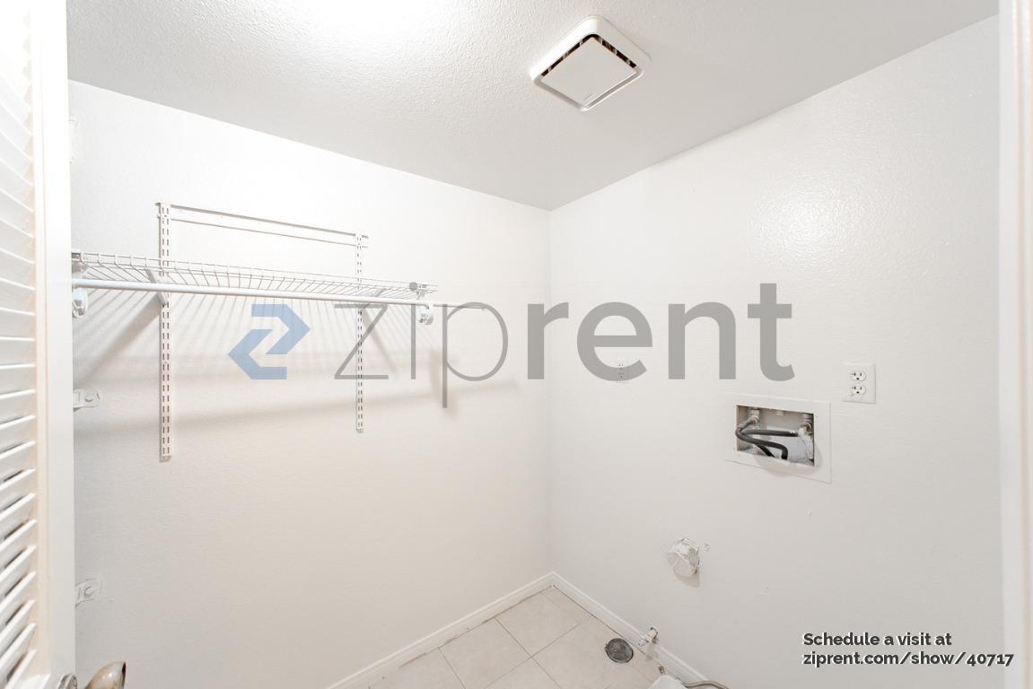 Building Photo - 2740 Gramercy Ave