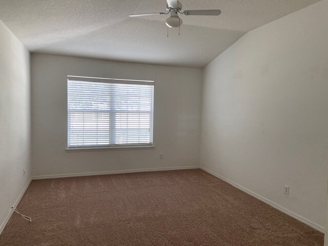 Building Photo - 762 Ashworth Overlook Dr