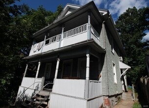 Building Photo - 16 Prince St