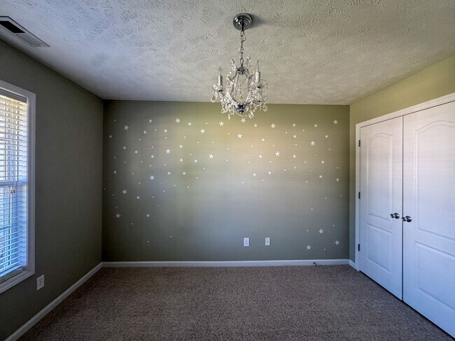 Building Photo - Beautiful 4 Bed 2 Bath Home in Fayetteville