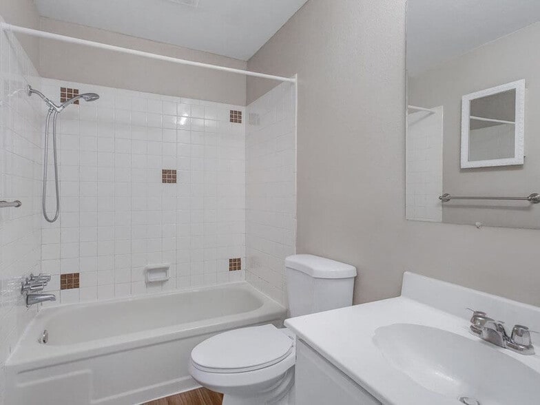 Spacious Bathrooms Make It Easy to Get Ready in the Morning - Morgans Landing Apartments