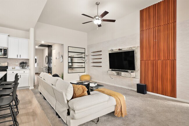 Building Photo - 14209 Freeboard Dr