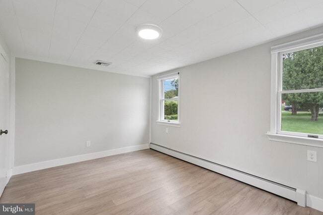 Building Photo - 2774 Woodland Ave